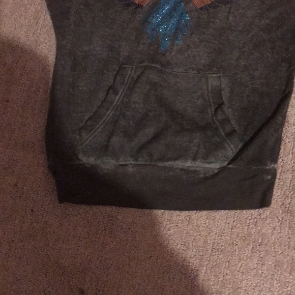 It’s size is M women’s. - Picture 5 of 7